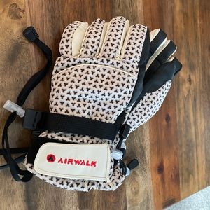 Airwalk Snow Gloves